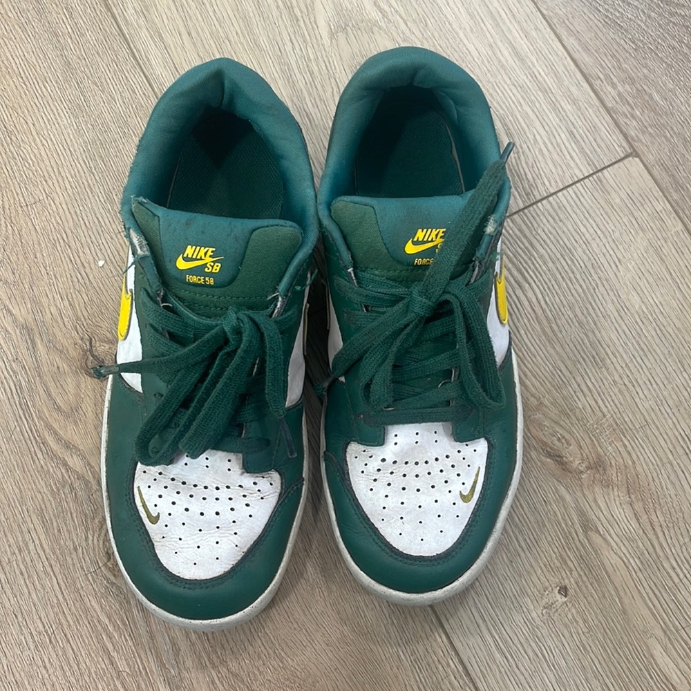 Nike SB men’s size 8